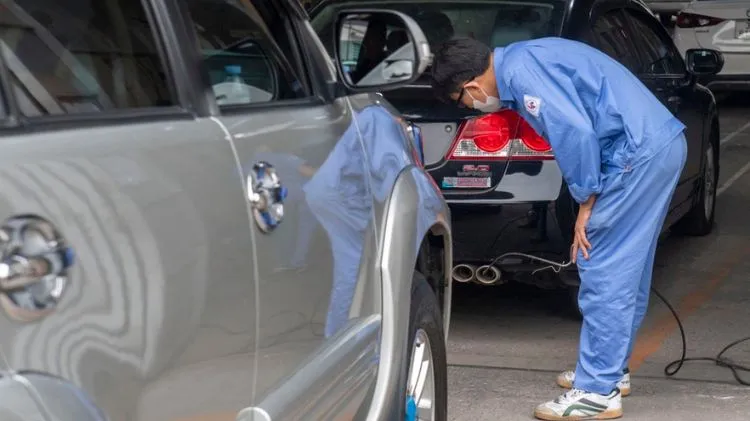 Kiểm định khí thải theo quy trình mới từ 1/3: Đạp hết ga có làm hỏng máy?